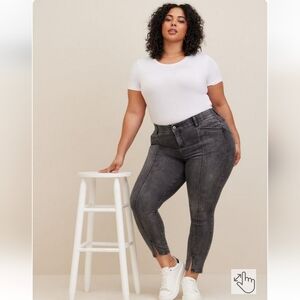 Bombshell Skinny Super Soft High-Rise Jean